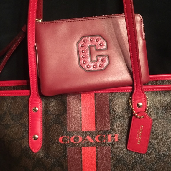 Coach Varsity Stripe Red signature + C Wallet SET - Picture 3 of 8